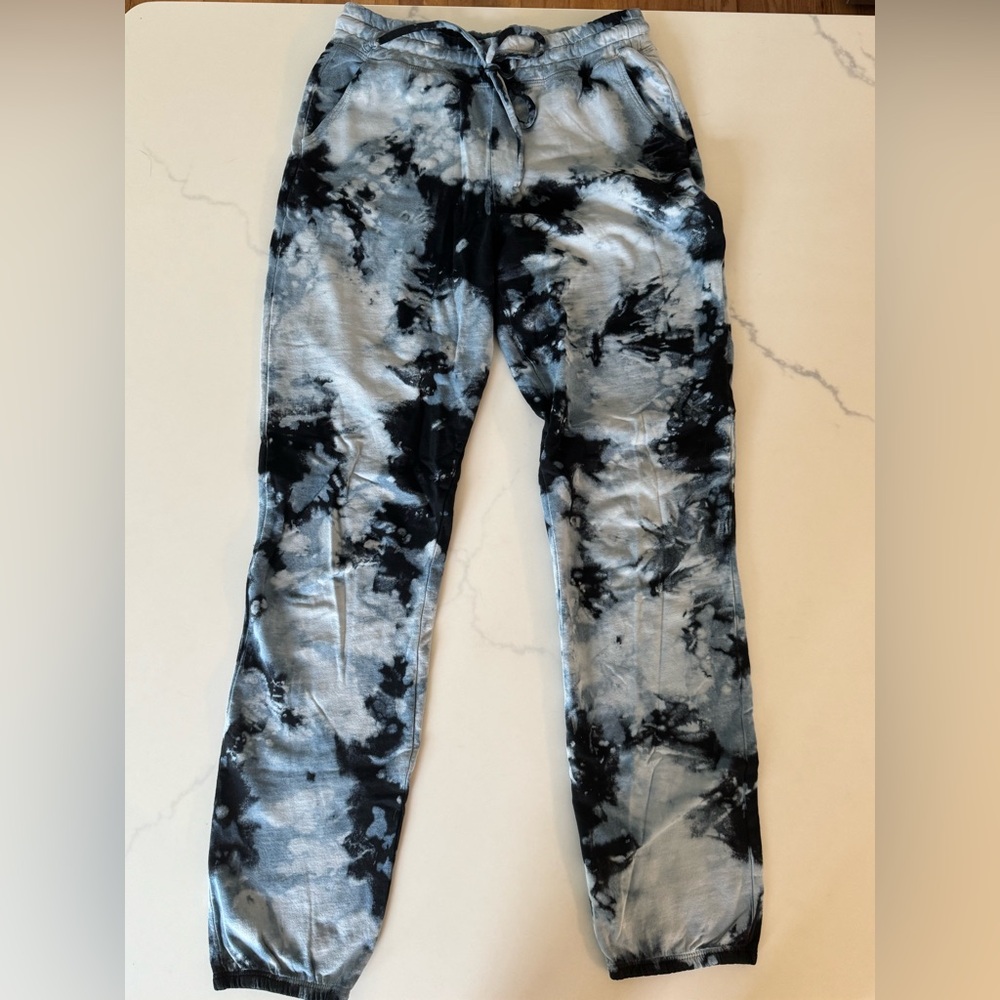 Beyond Yoga Tie-Dye Weekend Sweatpants Joggers